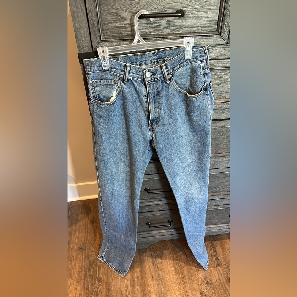 Levi Men’s Jeans 550 33 X 36